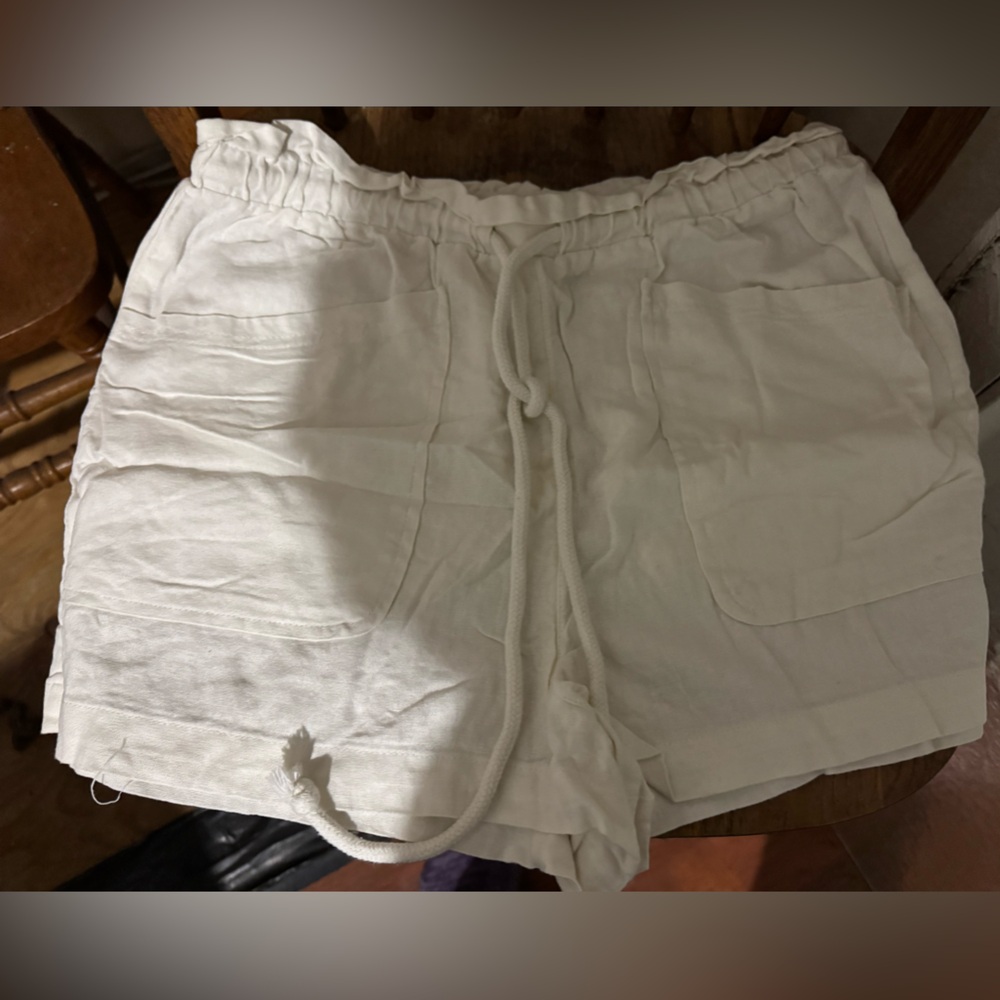 5/$20.00 item Women’s universal thread size 11 white dress shirts